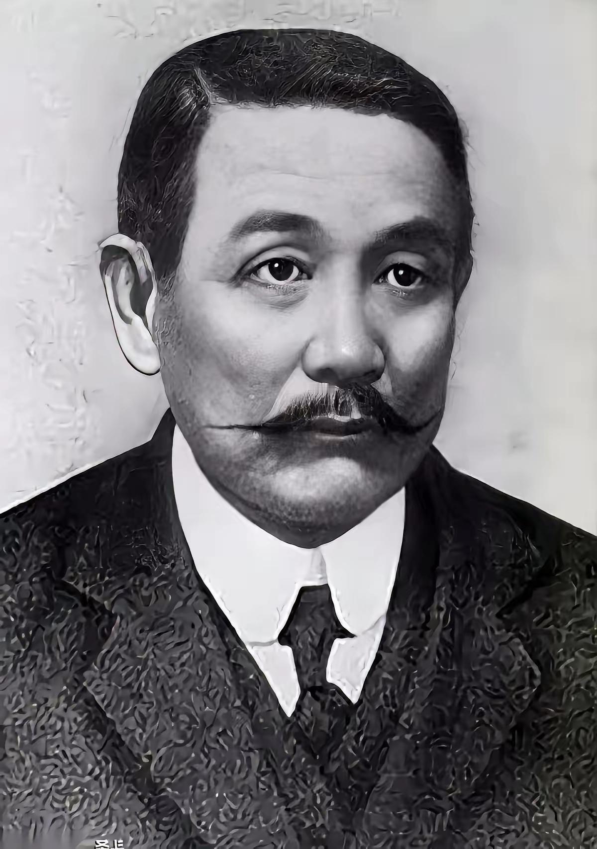 孙中山他哥，孙眉，在夏威夷坐拥6000英亩地、数万头牛马，人送外号“茂宜王”。谁