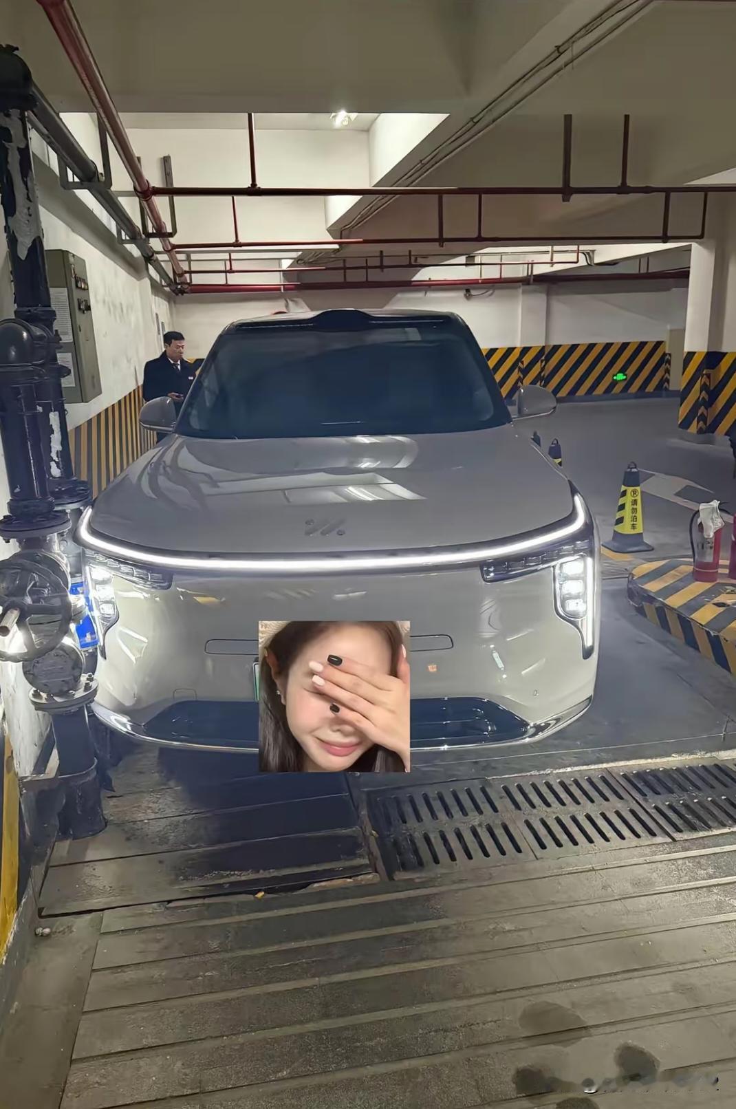 过没有把握的窄路以后记住这个要领：左边无限贴近，右边听天由命。
    这是我的