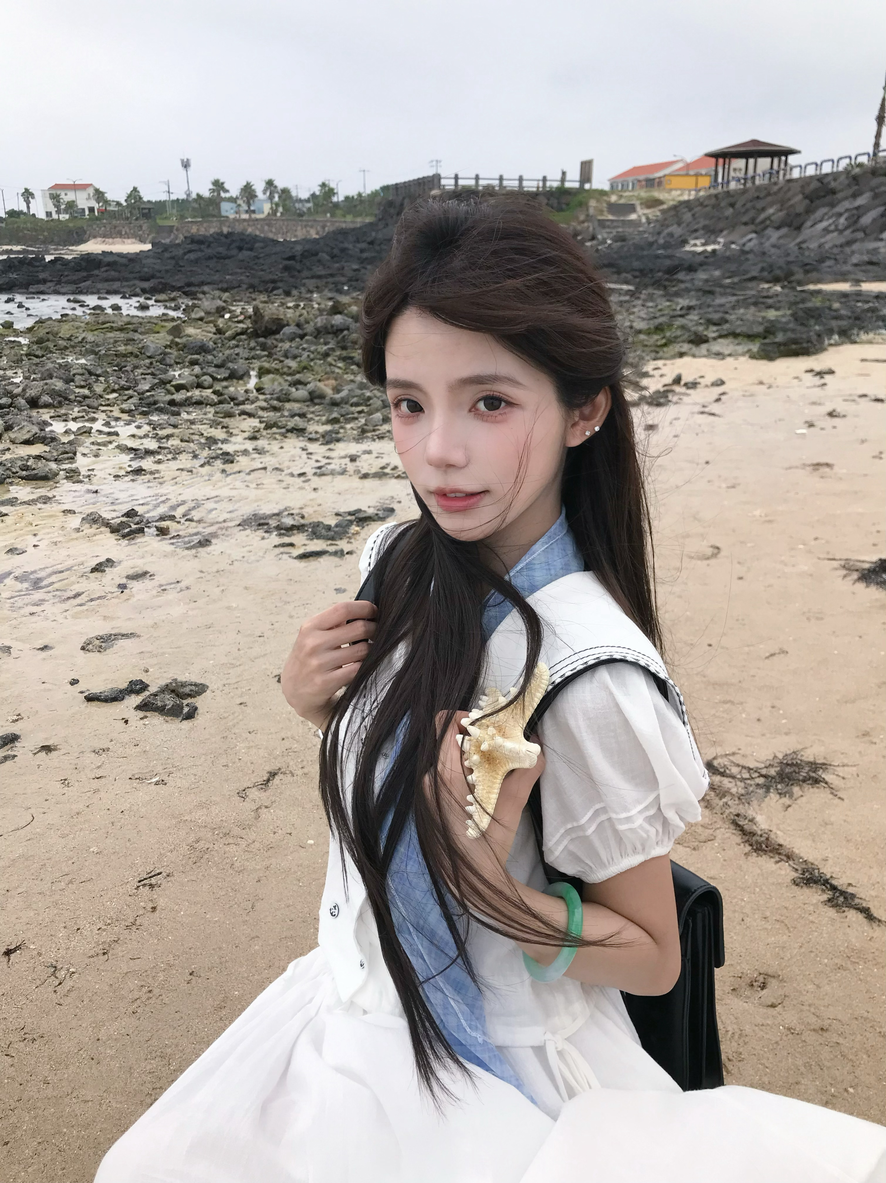 阴天的海🎐 ​​​