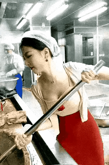 人性天生追涨杀跌。价格涨了，觉得还会再涨；价格跌了，担心还会再跌。范蠡早在250