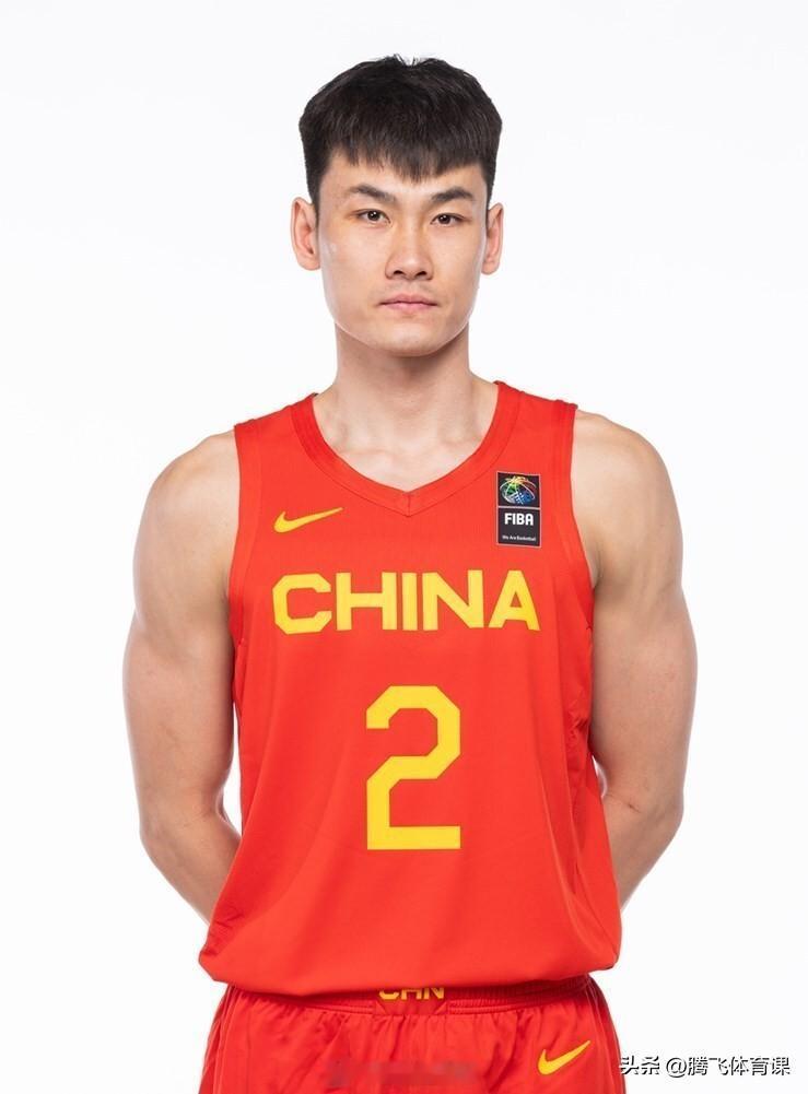 实话实说！现役CBA最被低估5位老将:

1.王睿泽(青岛队)31岁，身高1.9