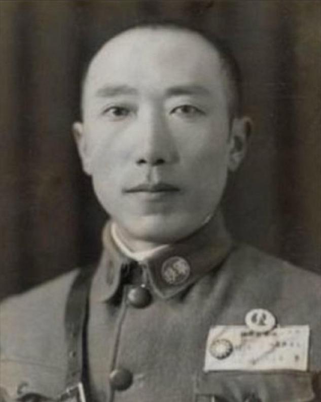 1941年，山西土匪乔日成投降日军后，日军中将竟亲自带着10000多人包围了他，