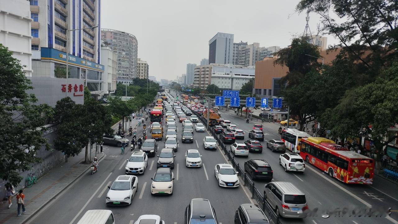 专注专业提升，沉淀核心力量
一群人，一条心，共成长

一代人有一代人的长征路
一