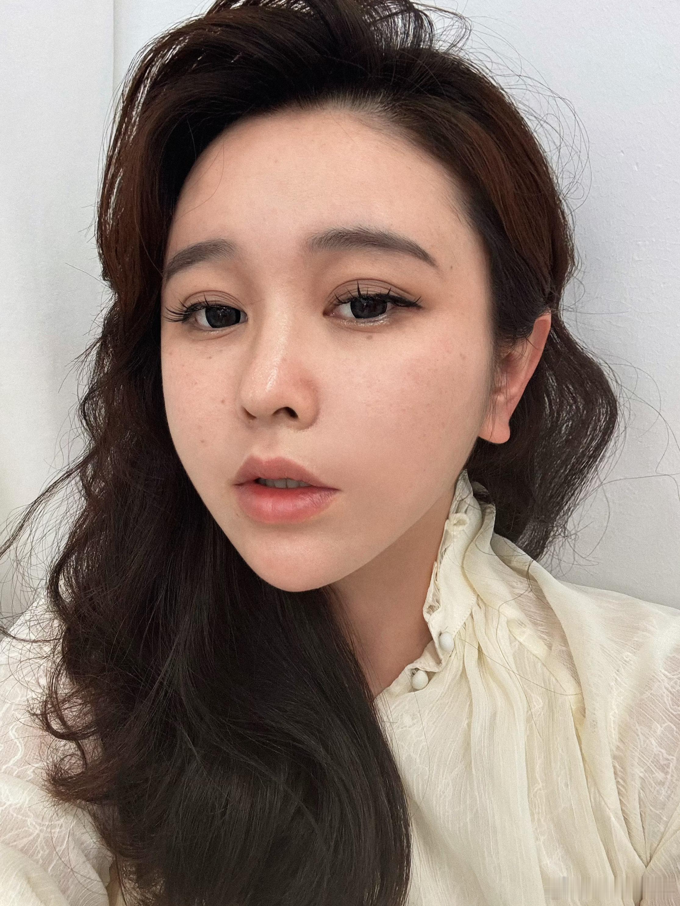 十五的月亮，十六圆  ​​​