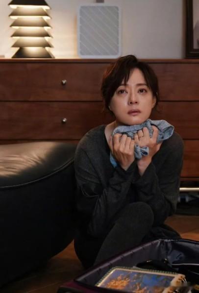 孫儷拍戲中暑頭暈噁心 生氣著急過頭「眼血管爆裂出血」！孫儷拍戲中暑大陸女星孫儷平