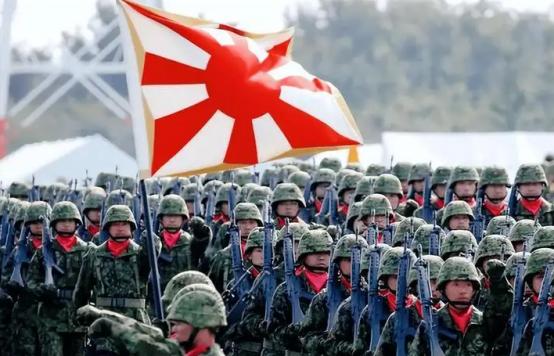 日本这是要赌上国运跟中国干一仗！从F-35到太空部队再到南鸟岛导弹，东京正在编织