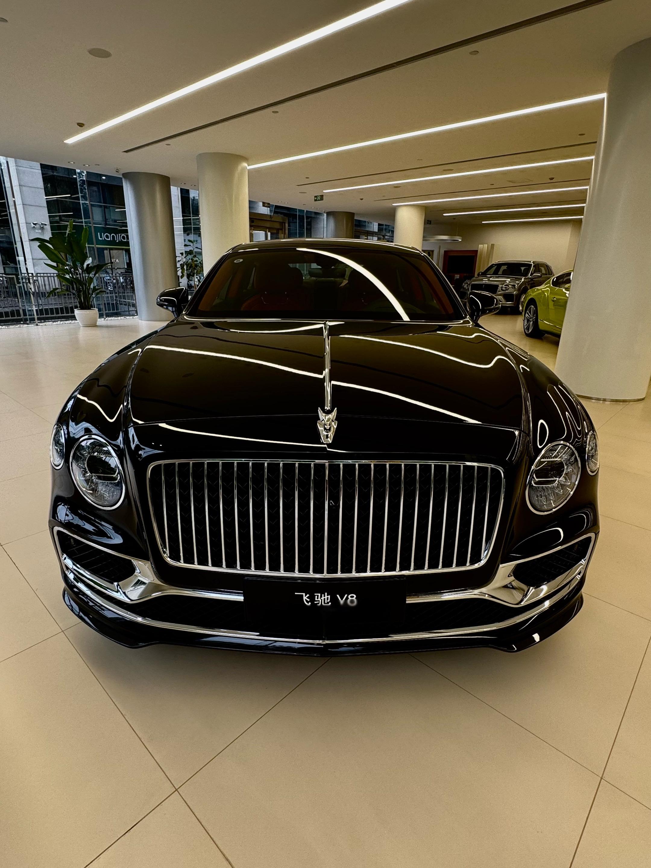 “我会一直发宾利飞驰、直到你拥有为止！”