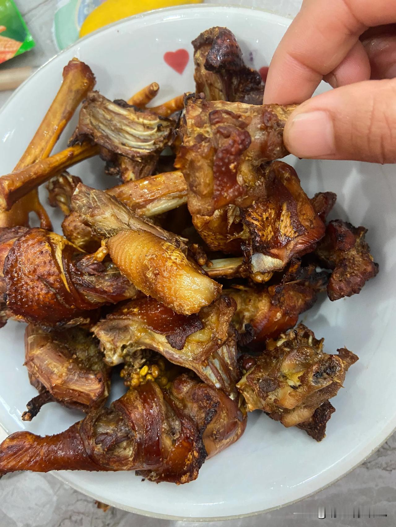 土鸡烤鸡吃真是太香了！都觉得用土鸡烤鸡吃太浪费了，但只要是给孩子吃的，只选好的，