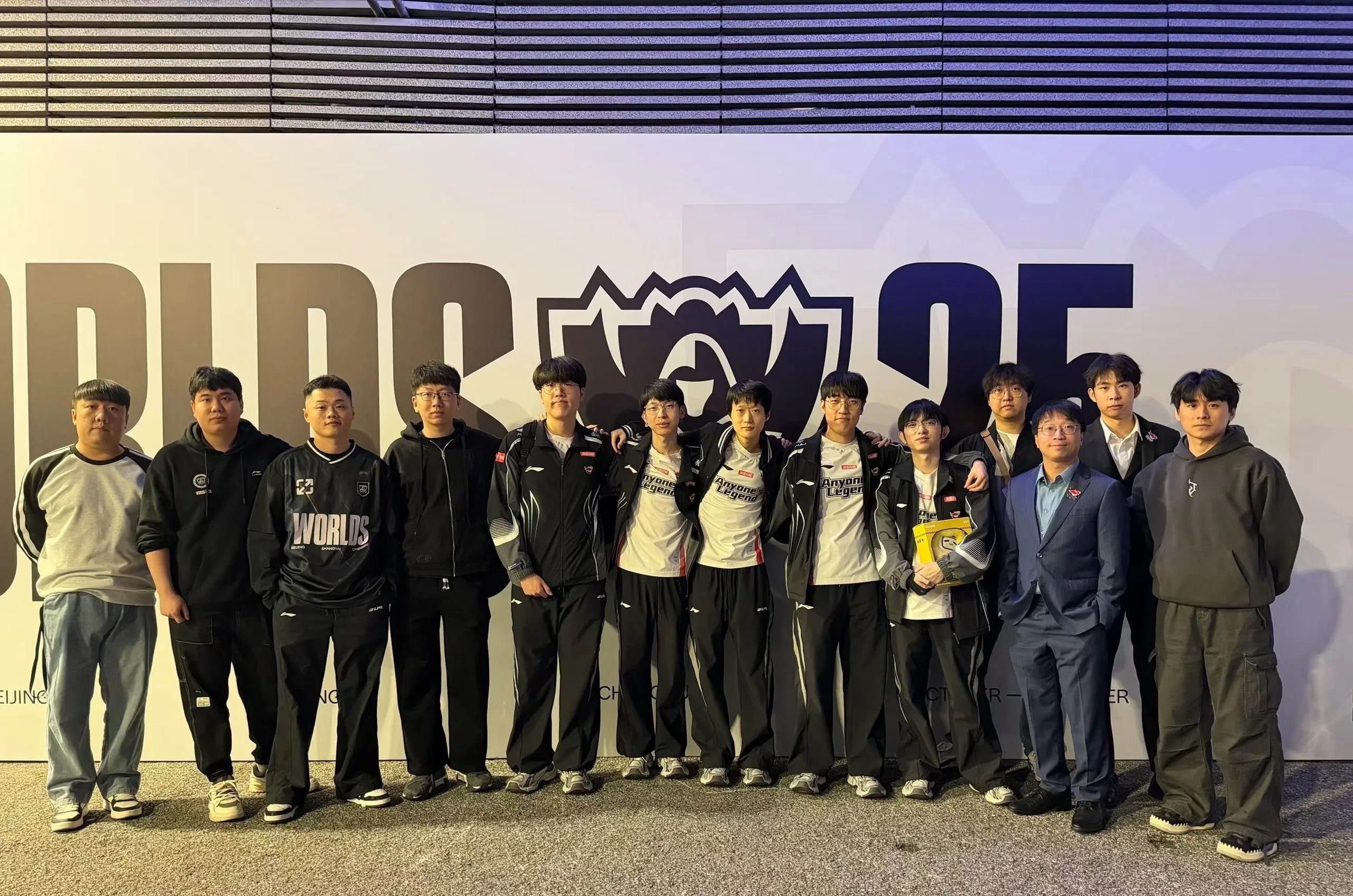 Tabe凌晨发文：看到结束时Shanks的表情还是哭了。坚持做难事，坚持做正确的