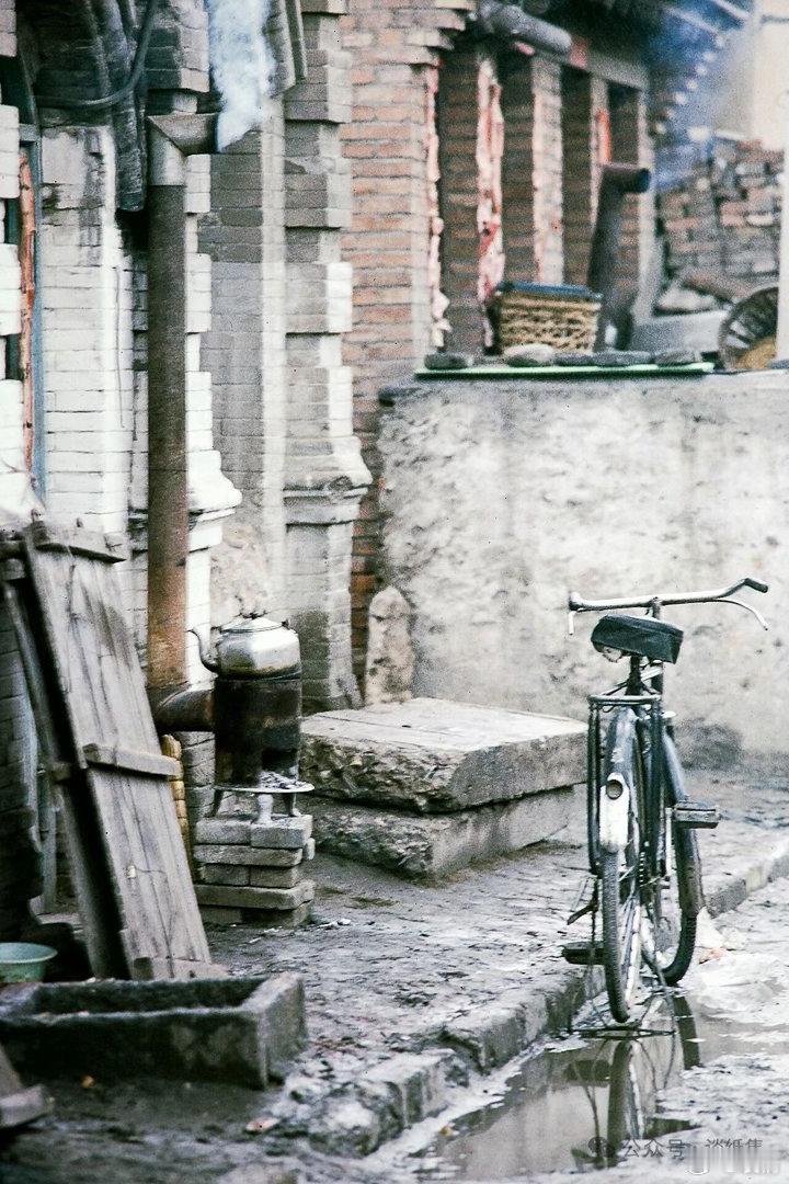 有一个非常好的文学评论家讲过一句话:“看一本小说，不要看他写了什么，要看他没写什