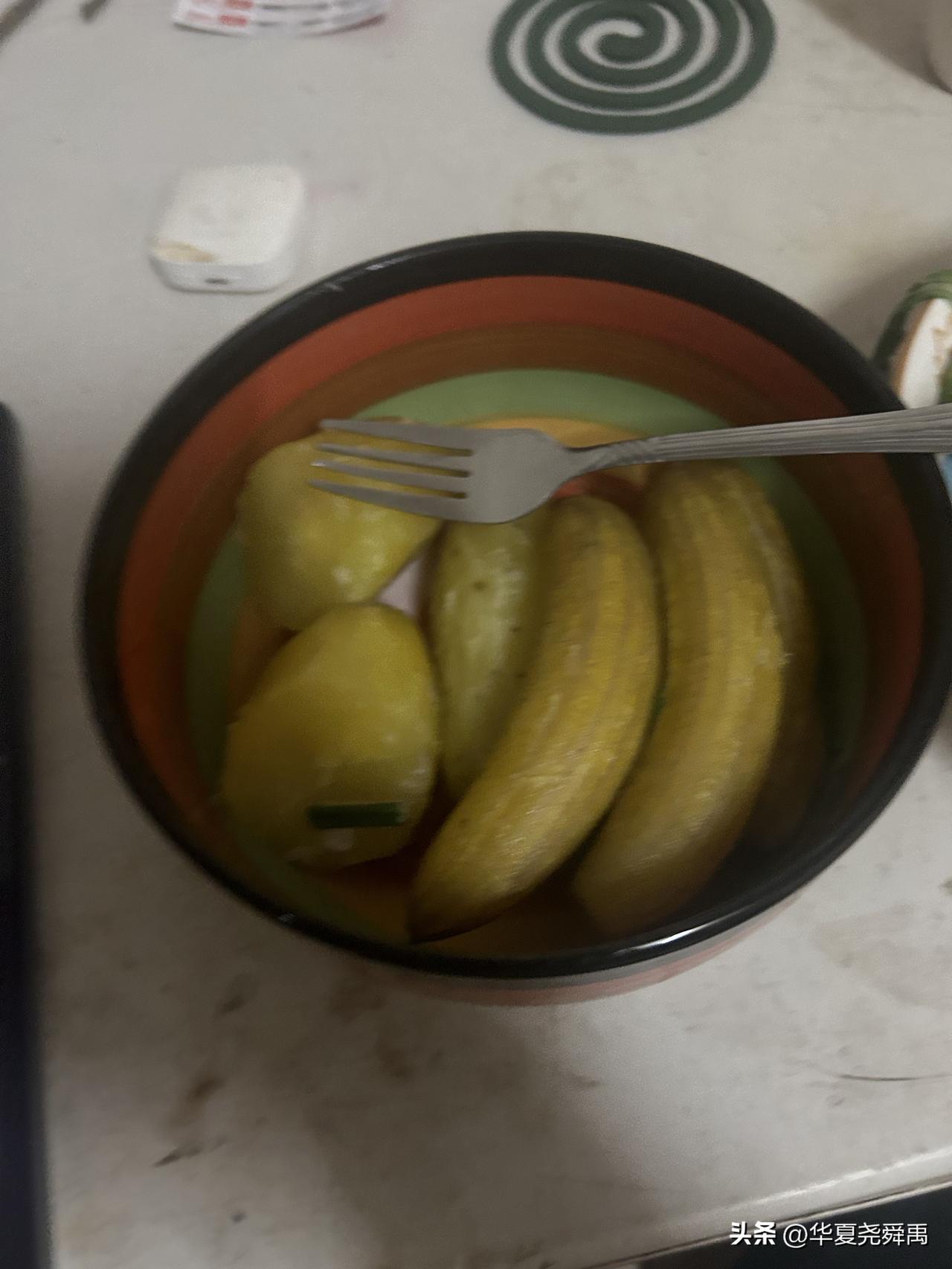 对于普通人,人生的意义是什么?没有太大的事情发生，有着够用的钱，有着幸福的家庭，