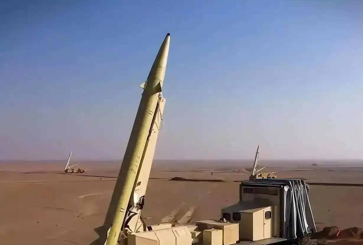 中东局势瞬间拉满火药味！伊朗高层不再忍让直接放狠话，硬刚美国海上封锁，扬言要采取