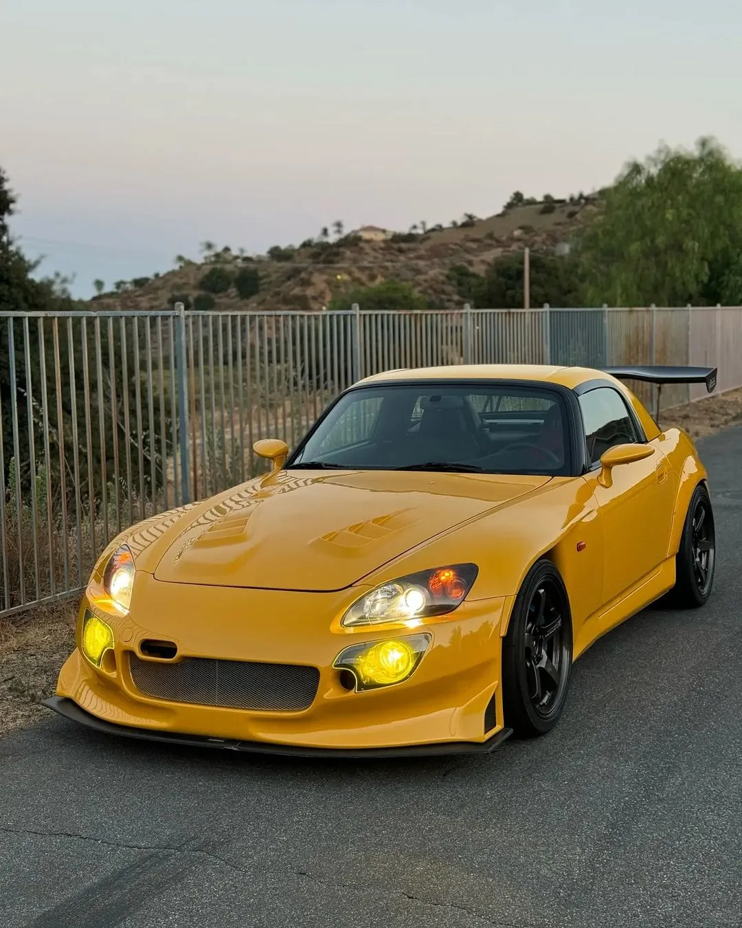 啧啧啧 Honda S2000 这小帅样