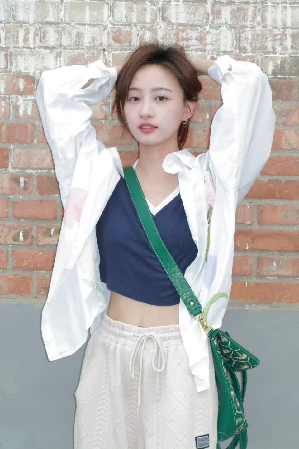 律师谈黄婷婷解约后仍被丝芭干预 法院已判合同解除、违约金付清，丝芭仍向剧组发警告