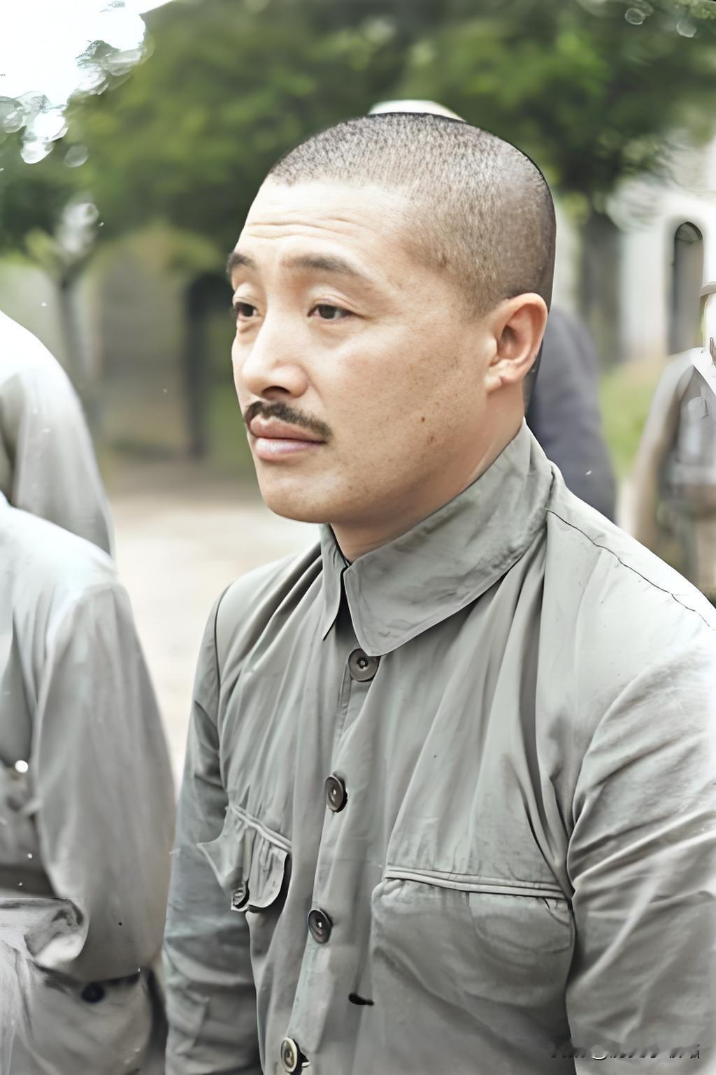 这张珍贵的老照片，定格了1934年至1937年间，在中国工农红军英勇奋斗的岁月里