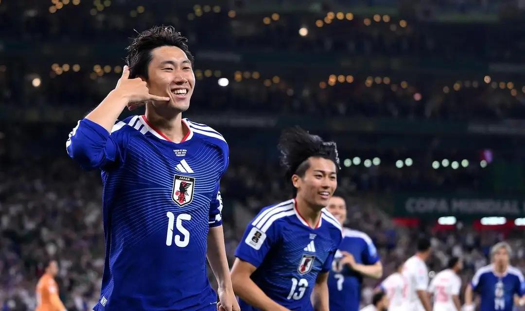 日本4-0赢突尼斯，虽然同是亚洲球队，就是打心底里高兴不起来！甚至是非常地痛心疾