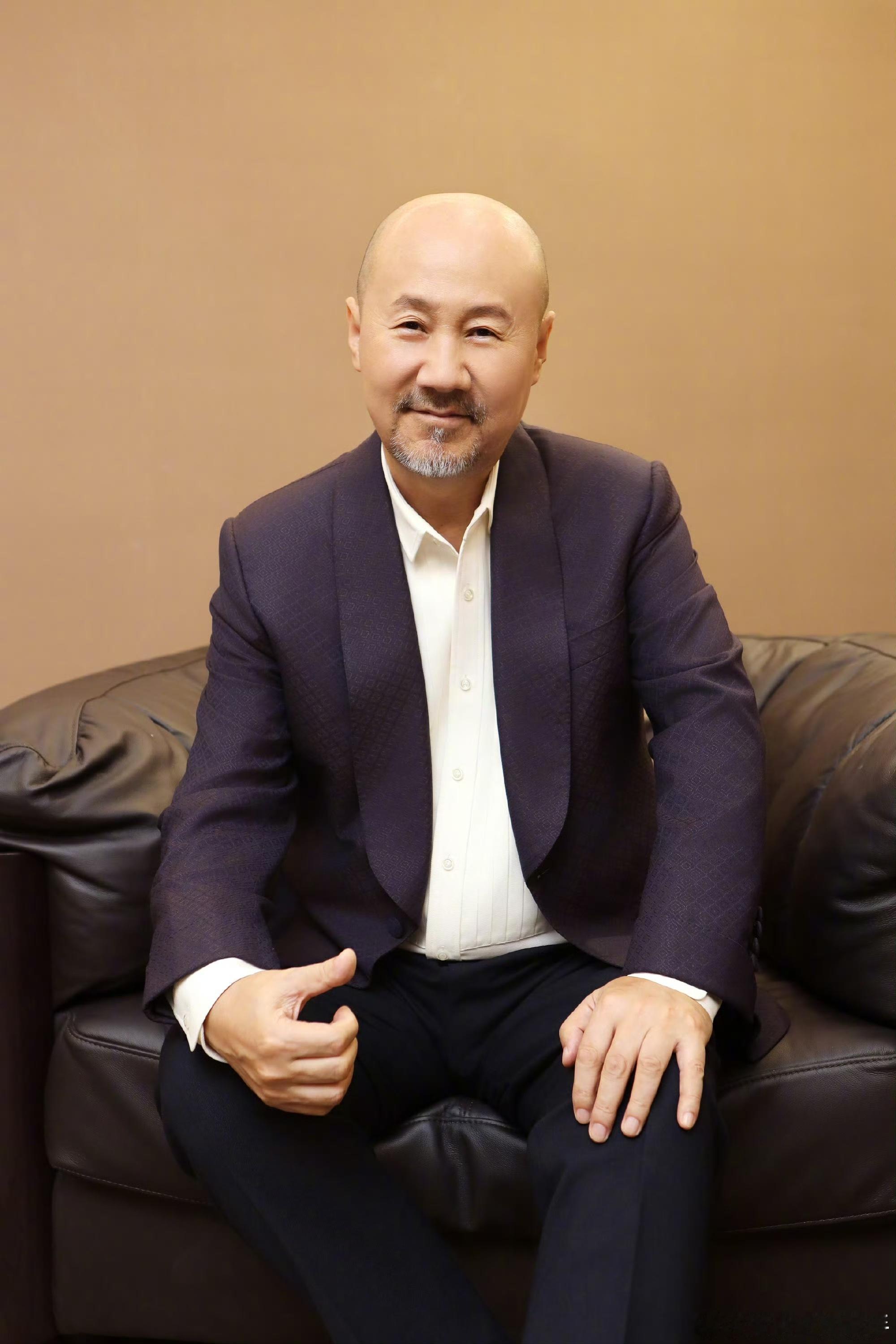 腾格尔老一辈歌手的格局歌手2026腾格尔聊《歌手2026》的视角太开阔了，不局限