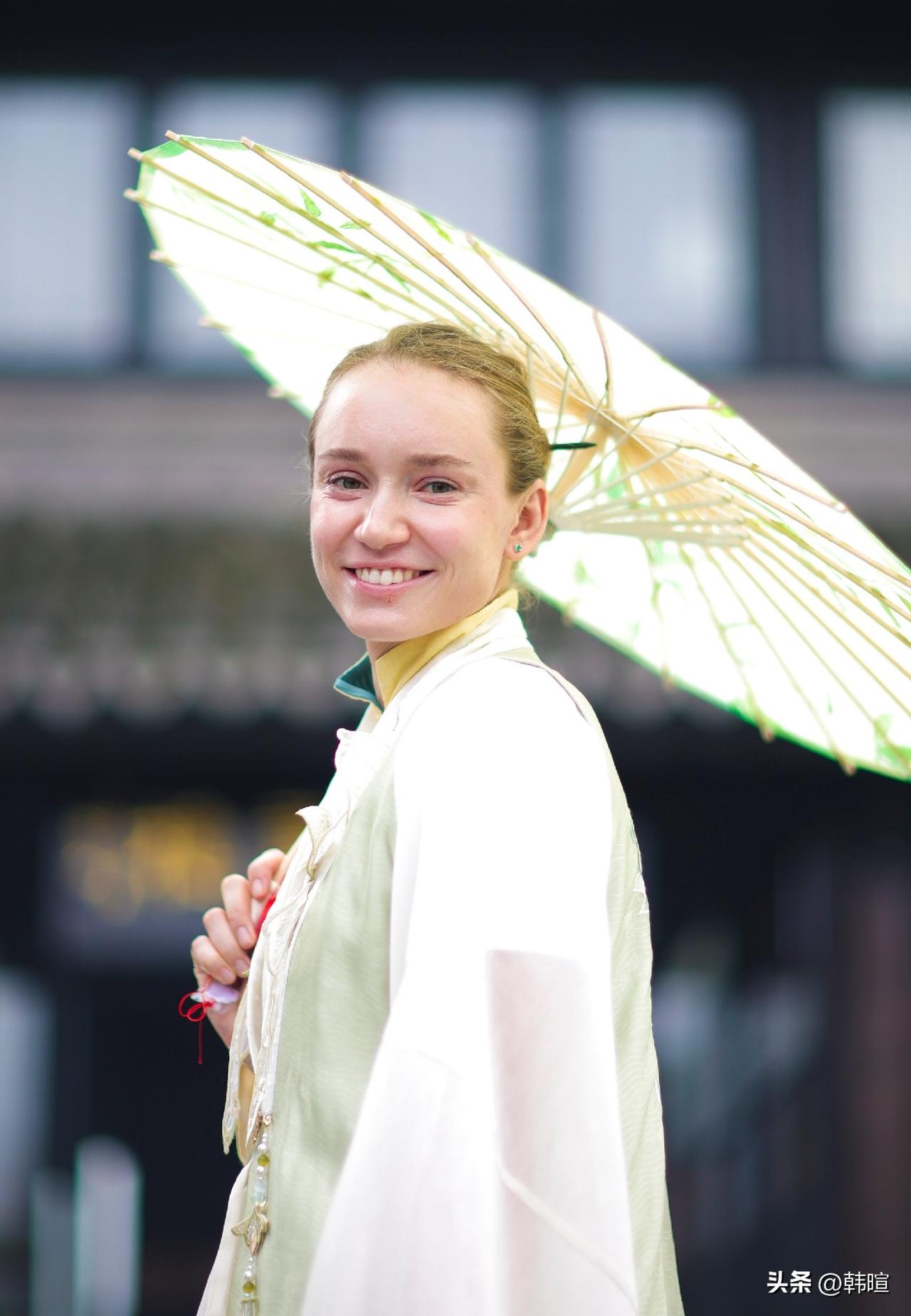 莱巴金娜成为世界第一后的首胜要来了？
宁波500赛刚刚结束的一场女单首轮比赛，资