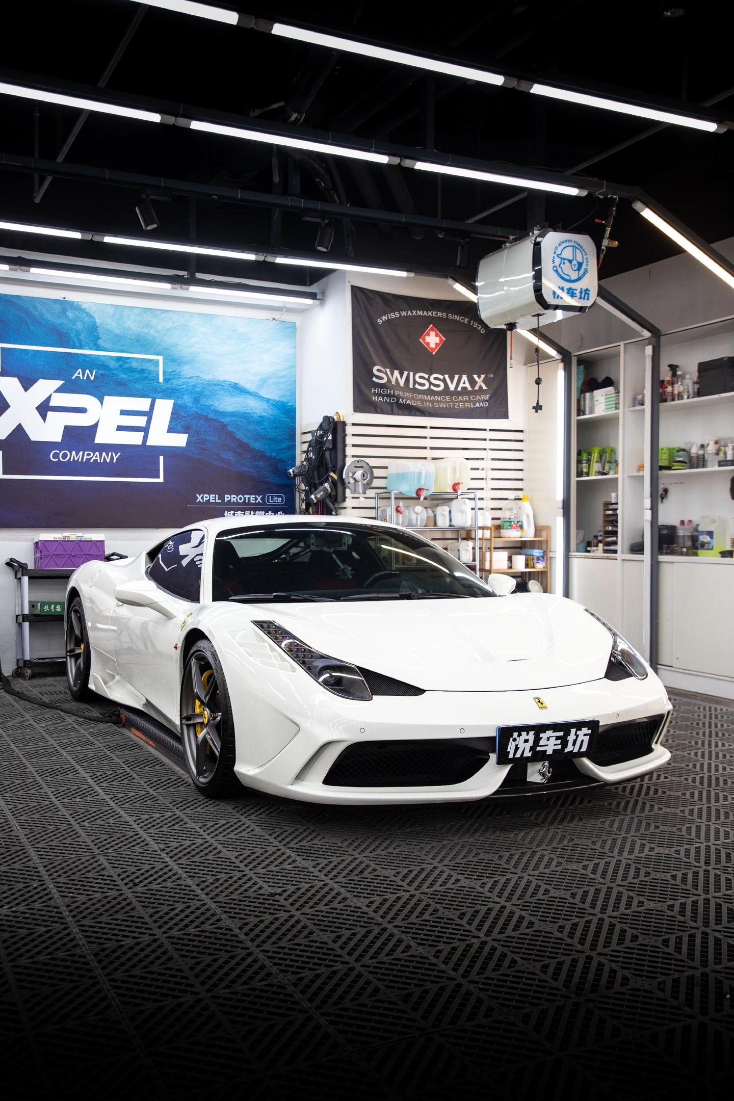 10年前的车了。看了感觉像新车 法拉利458 speciale 首次见...