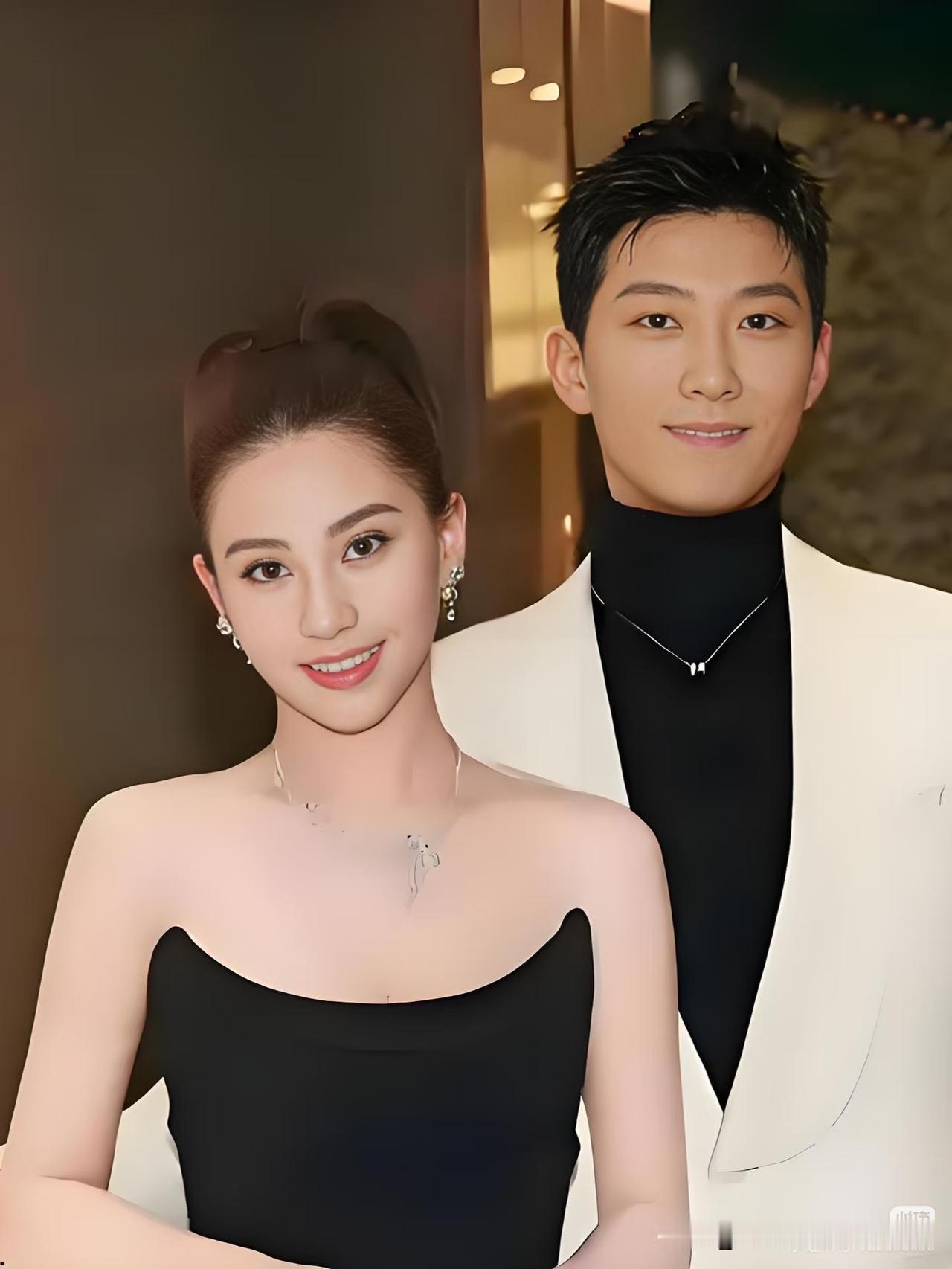 何超莲真的后悔了？别闹啦！
 
最近何超莲和窦骁的婚变传闻那叫一个沸沸扬扬，大家