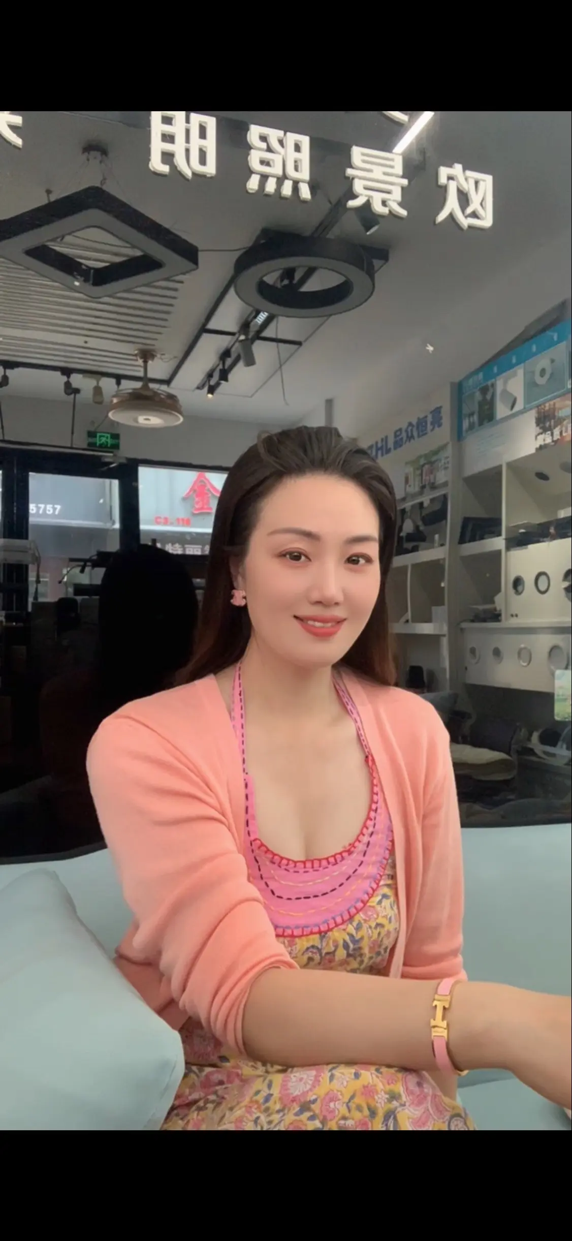 人与人，最长久的关系，就四个字，“以心换心” 好的关系从不费劲，无论和...