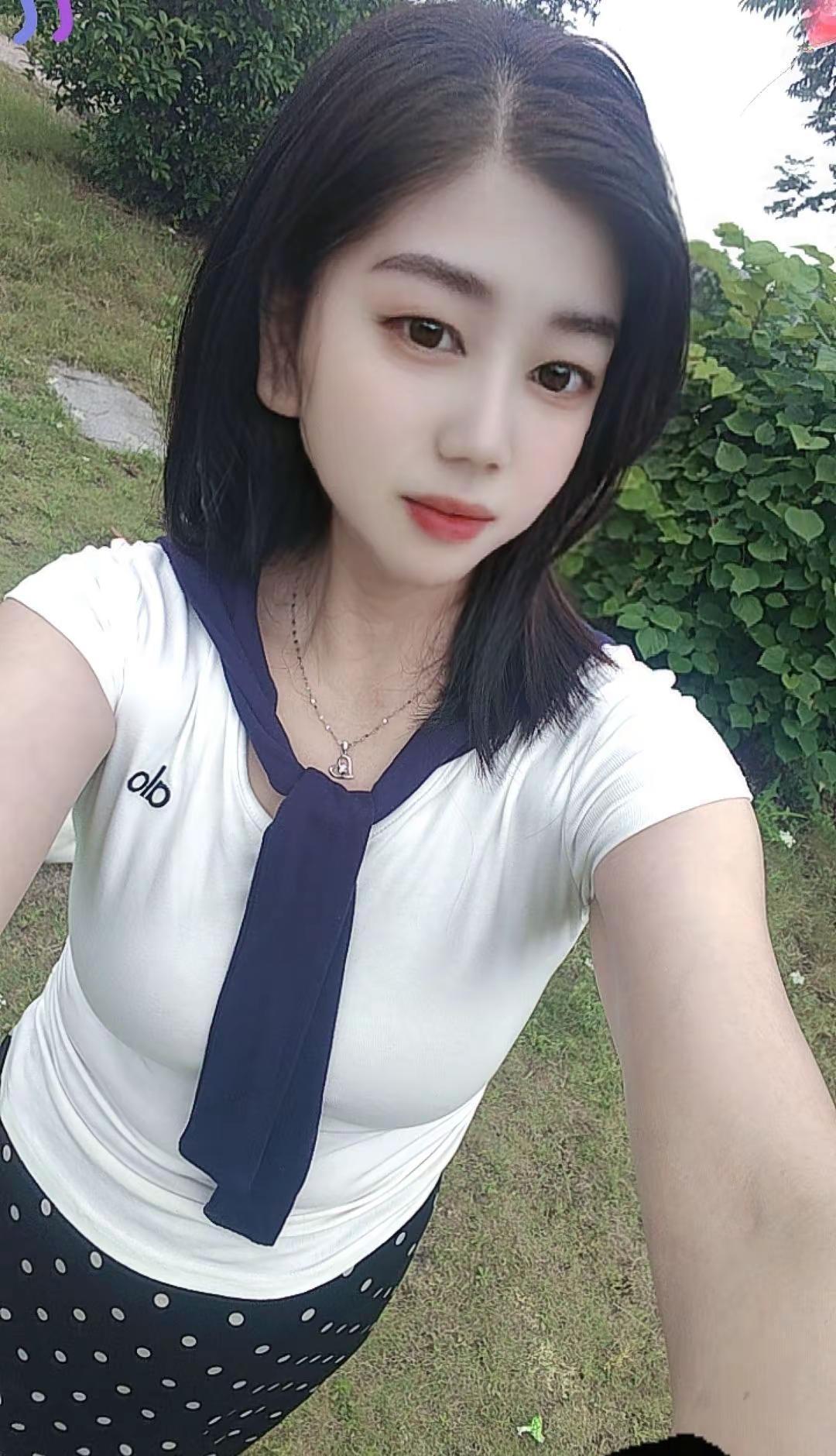 1、简单的不一定是最好，但最好的一定都很简单。 2... 夏季简单穿搭