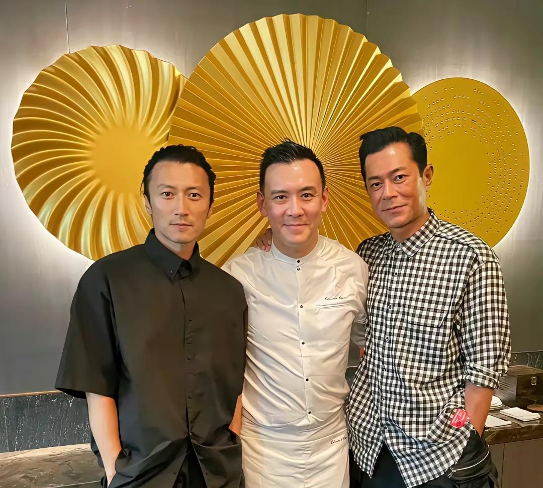 古天乐和谢霆锋我认识，中间这位大佬是谁？