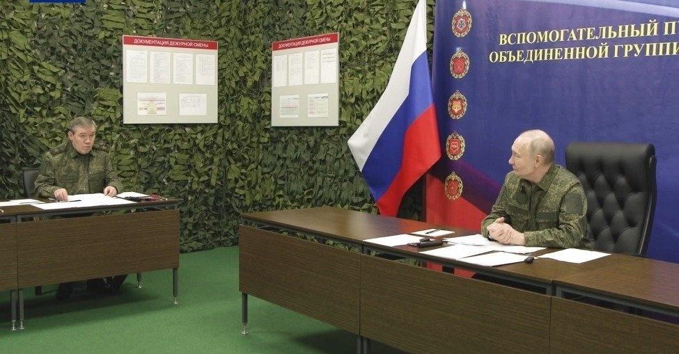 凤凰新闻【俄国防部：已控制红军城和沃尔昌斯克】当地时间12月1日晚，俄罗斯国防部