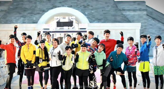 鞠婧祎TFBOYS全员加速中同框原来那么早之前就同框了，当初青涩的少年们都长成了