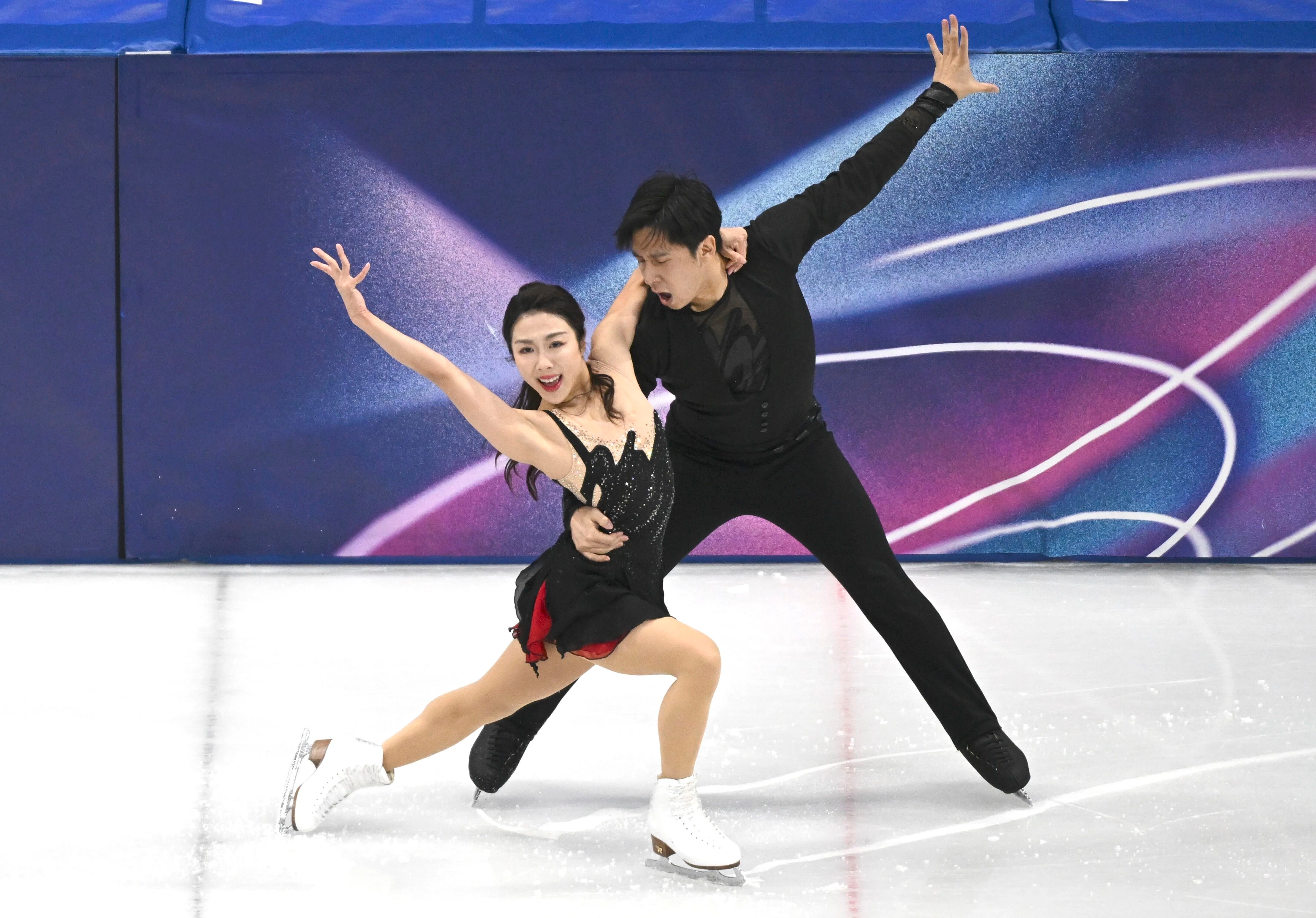 隋文静韩聪自由滑得分赛季最高 2026米兰冬奥会花样滑冰双人滑自由滑落下帷幕，隋