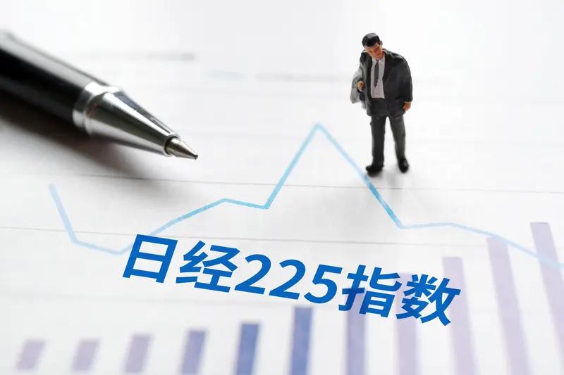 8月24日亚太市场开盘，日韩股市双双走弱。日经225指数以0.06%的跌幅低开，