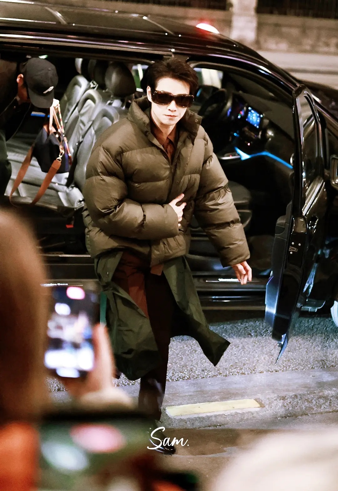 魏大勋YSL MAN第三次巴黎看秀火力全开一落地巴黎就开始工作，期待YSL MA