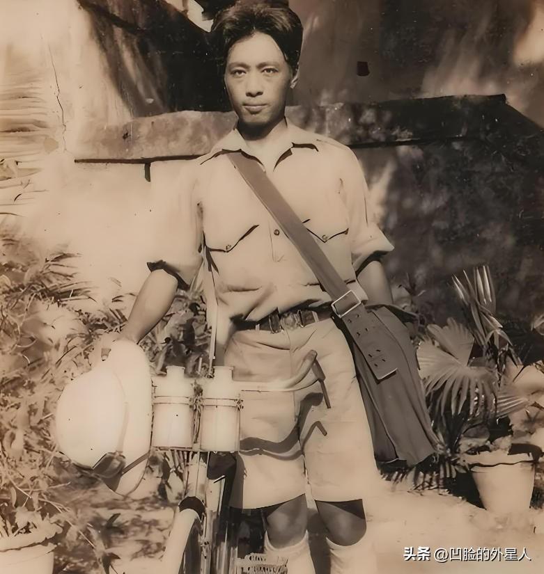 1933年，希特勒亲自接见了一位推着破旧自行车的中国青年，并在他的纪念册上郑重签