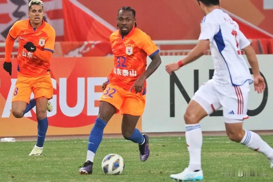 顺应球迷呼声，近期表现出色的费南多、李源一终获国足主帅征召。伊万科维奇第一期集训