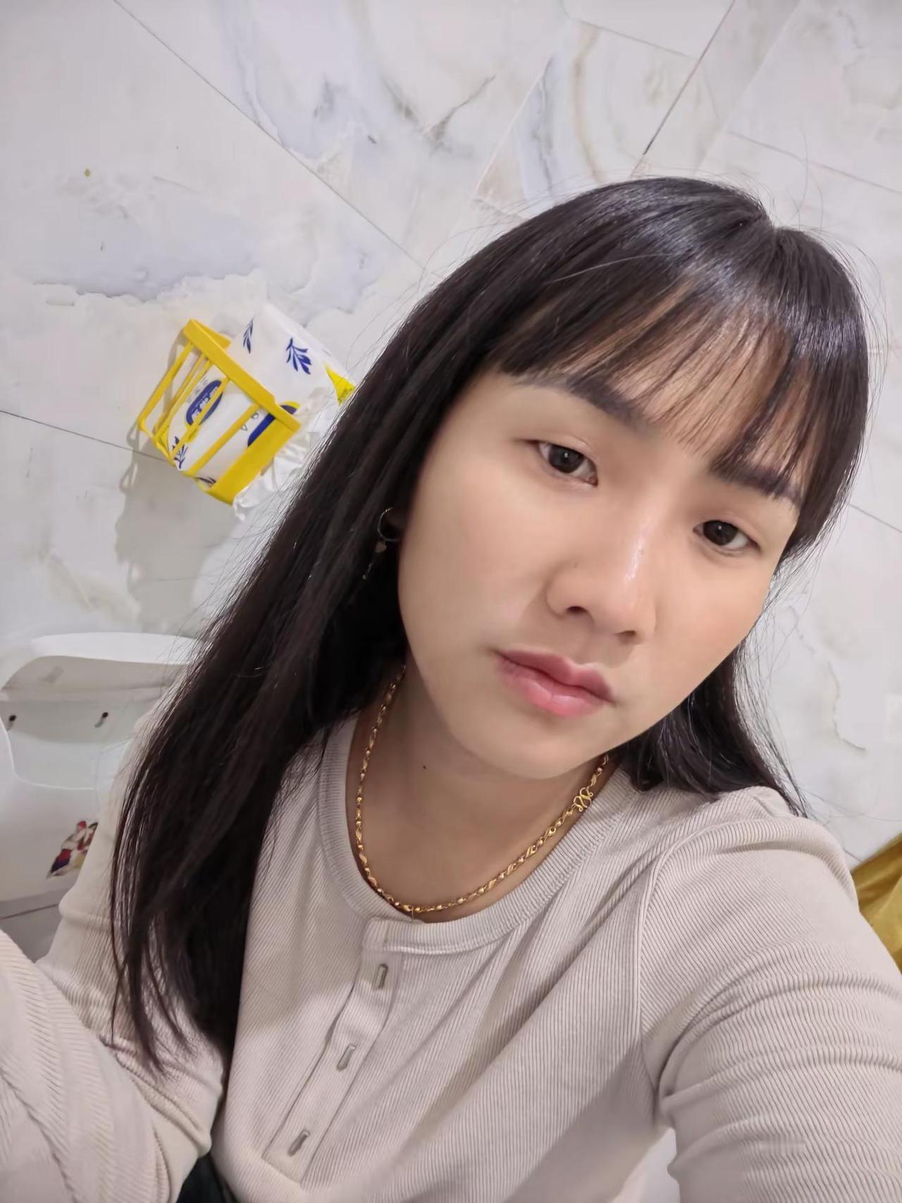 远嫁的悲哀就是受了委屈都不知道跟谁说😂