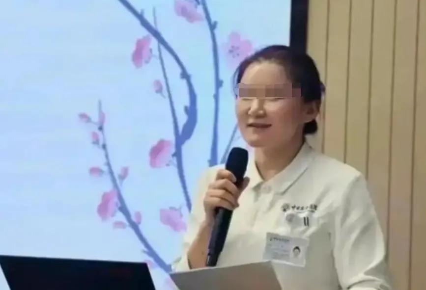 肖医生爱过的石护士长，为啥那么“张扬”？
让人诧异到底谁才是原配？

肖医生是医