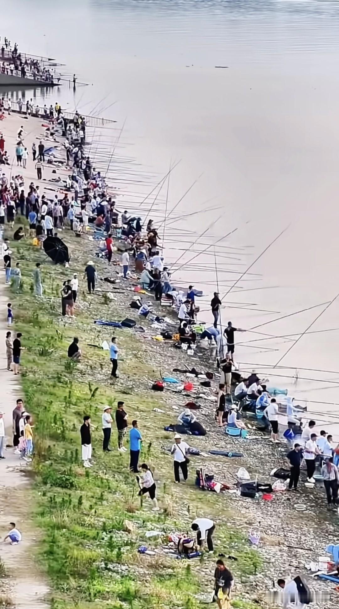 以前空闲的时候或压力大的时候喜欢去野外骑自行车，但野外骑自行车只能骑1-2小时，
