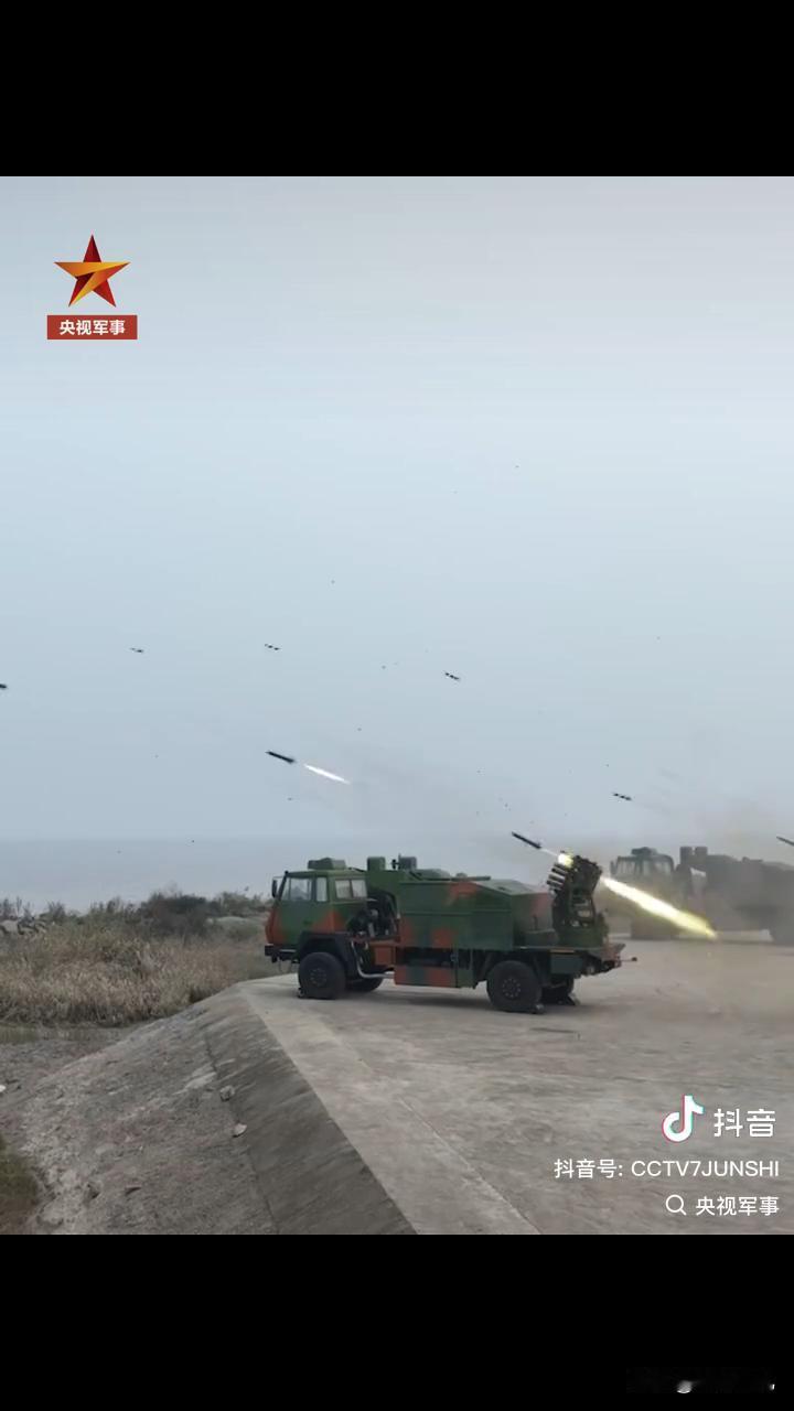 东部海军，这次曝光的又是什么武器？

近日，东部战区海军某旅，在东南沿海开展昼夜