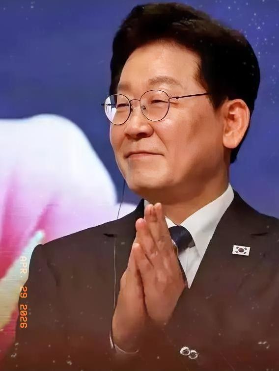 李在明还是心软了！

4月28日，韩国前总统夫人金建希二审结果出来了，有期徒刑4