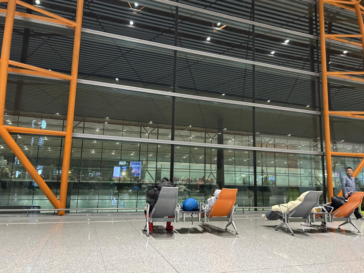 我的今日状态：🏝️旅行度假
我这里的天气：☀️晴天

今天首都机场出发去南宁，