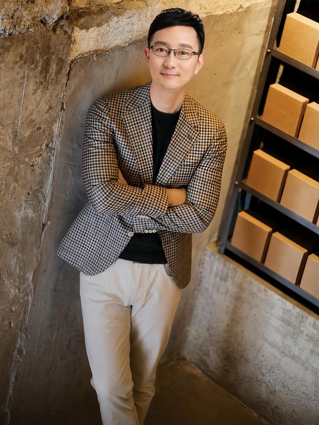 认罪悔改的唐加文。
命运再次告诉我，它待我真的不薄，尽管我薄待了那么多人，但命运