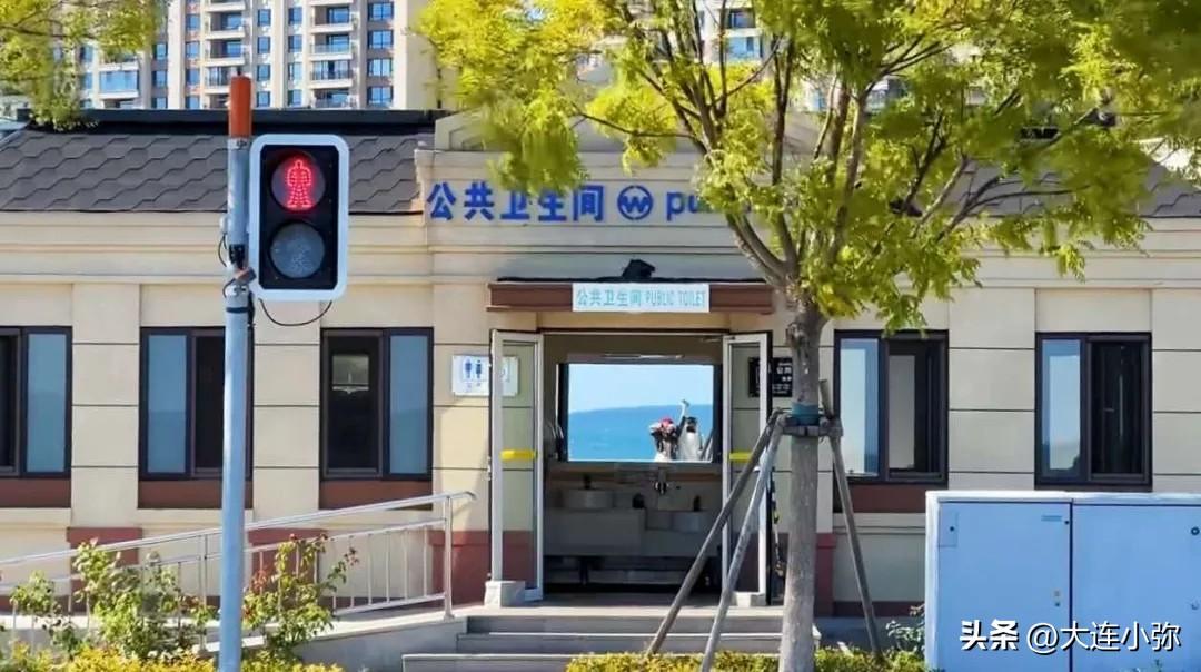 大连“特种腚”认证：这九间神仙厕所，蹲坑都能蹲出人生照片📸

谁说方便只是生理