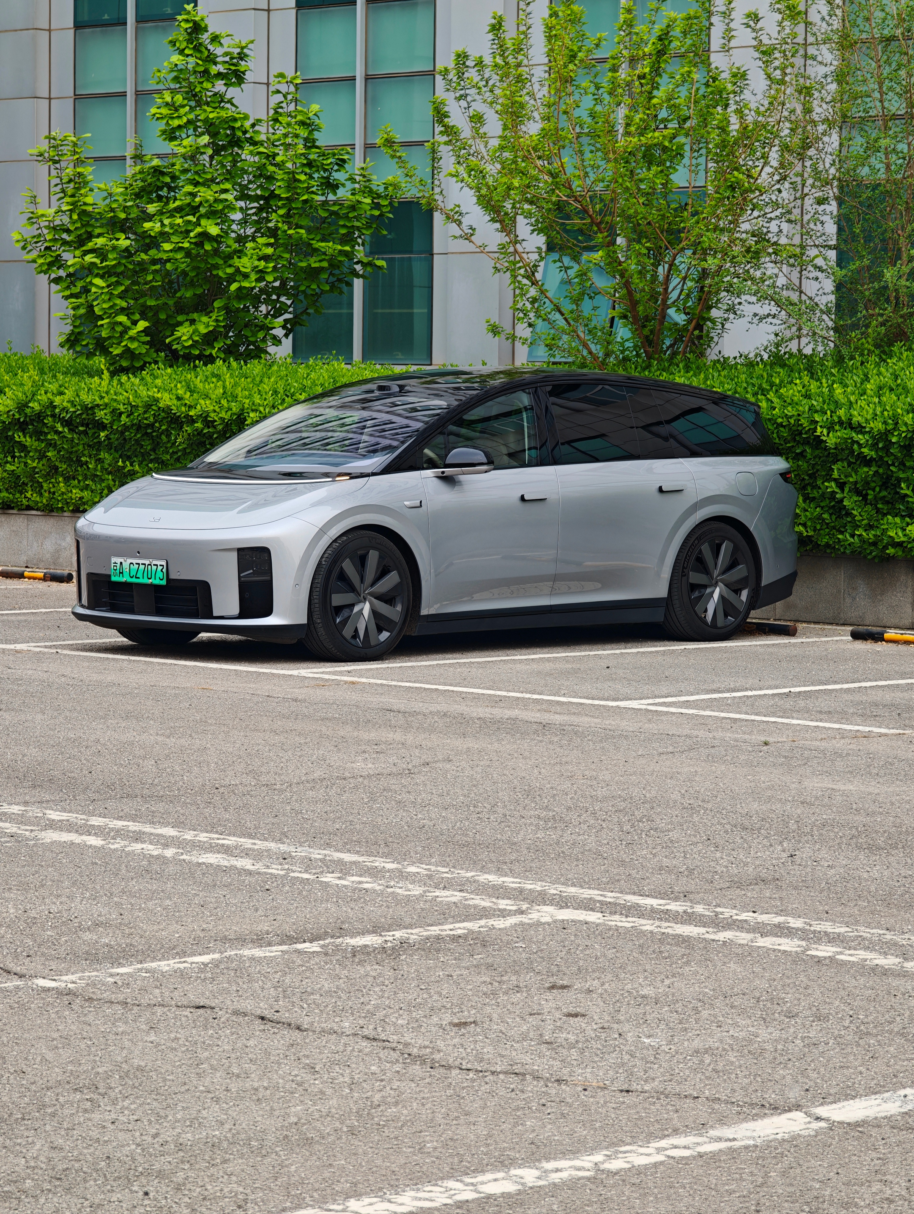 没有改款、没有降价，理想i8最近的销量持续回升了理想i8的行驶质感是我认为理想最