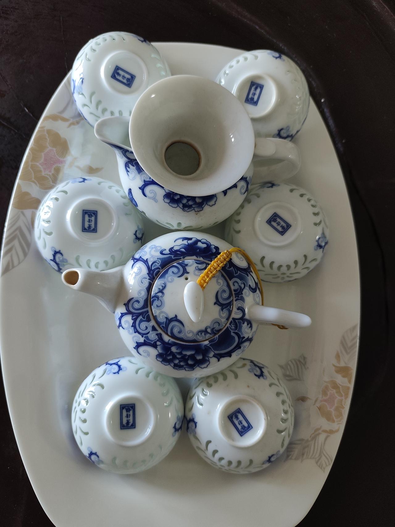 我想知道全国各地的女儿出嫁需要带什么陪嫁的？我是1992年在广州结婚的，男家说要