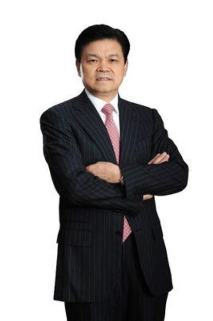 崔根良，1958年5月生，江苏苏州吴江人，中共党员，亨通集团创始人，现任亨通集团