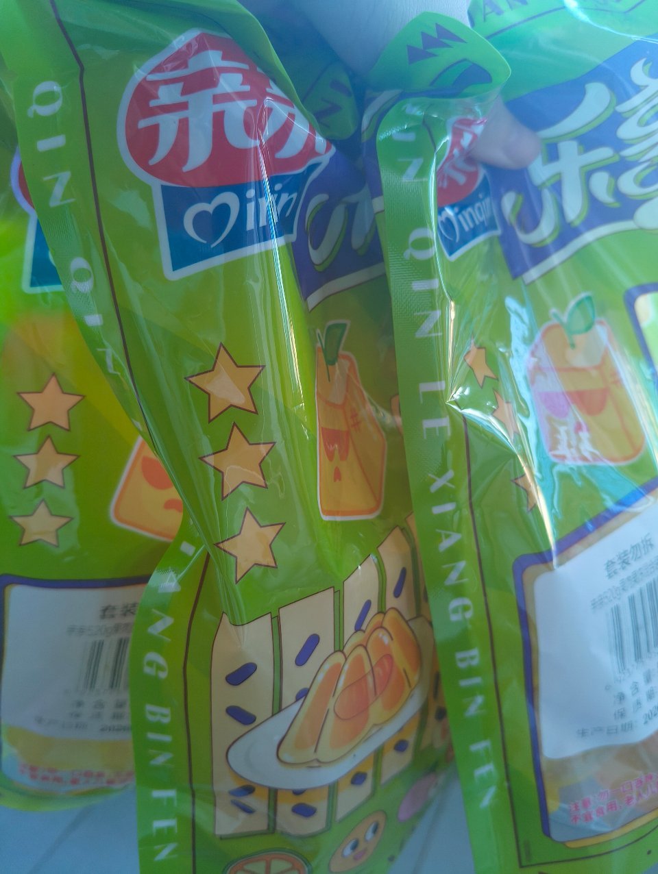 中的亲亲果冻，还没吃过生活手记