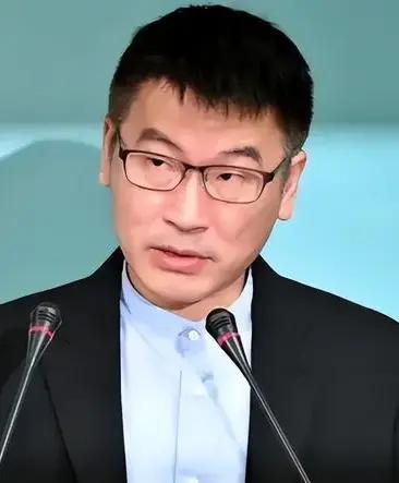 中国国民党主席郑丽文率团访问中国大陆期间说，台湾海峡两岸的分裂归根结底是日本军国