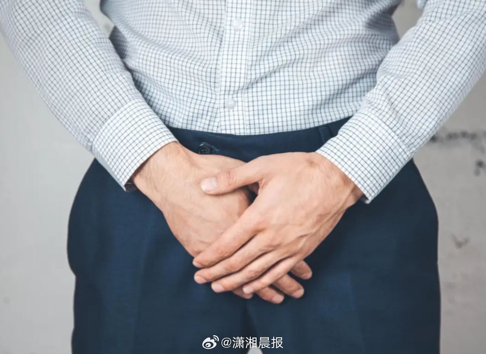 【#190斤男子弯腰看不到自己阴茎#】#男子通过阴茎延长术增长3厘米#据杭州市中