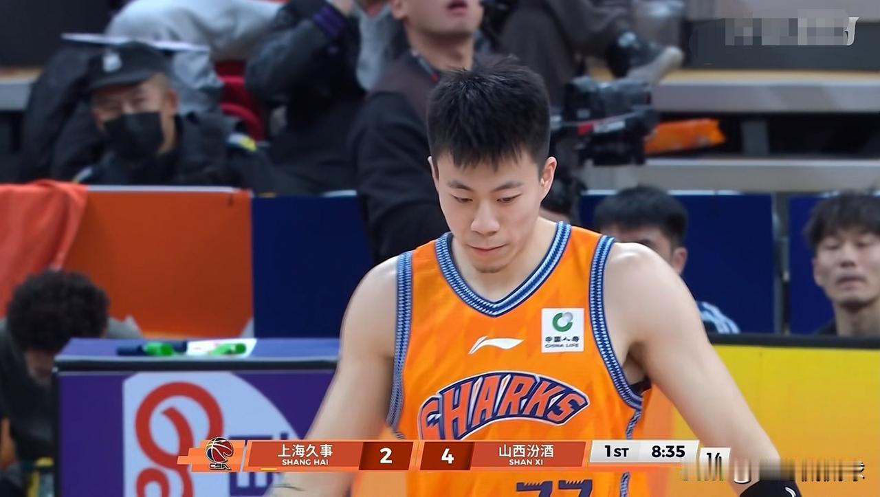 谁能拯救一下上海久事球星张镇麟的三分球？在今天上海久事主场迎战山西汾酒的比赛中，