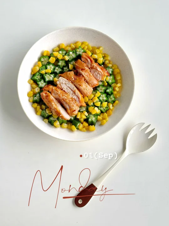 可以做正餐的沙拉🥗｜香煎鸡排玉米蔬菜沙拉